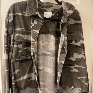 American eagle camo corduroyed jacket